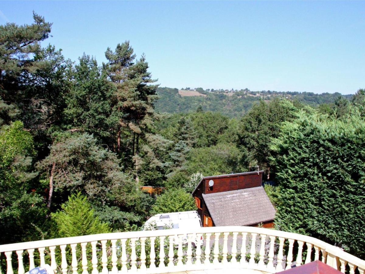 Comfortable Holiday Home Near The Lake Beaulieu (Cantal) Exterior foto