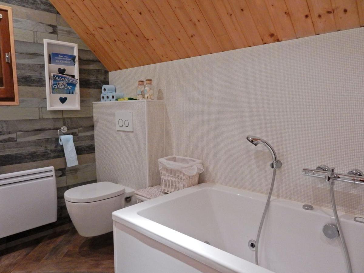 Comfortable Holiday Home Near The Lake Beaulieu (Cantal) Exterior foto