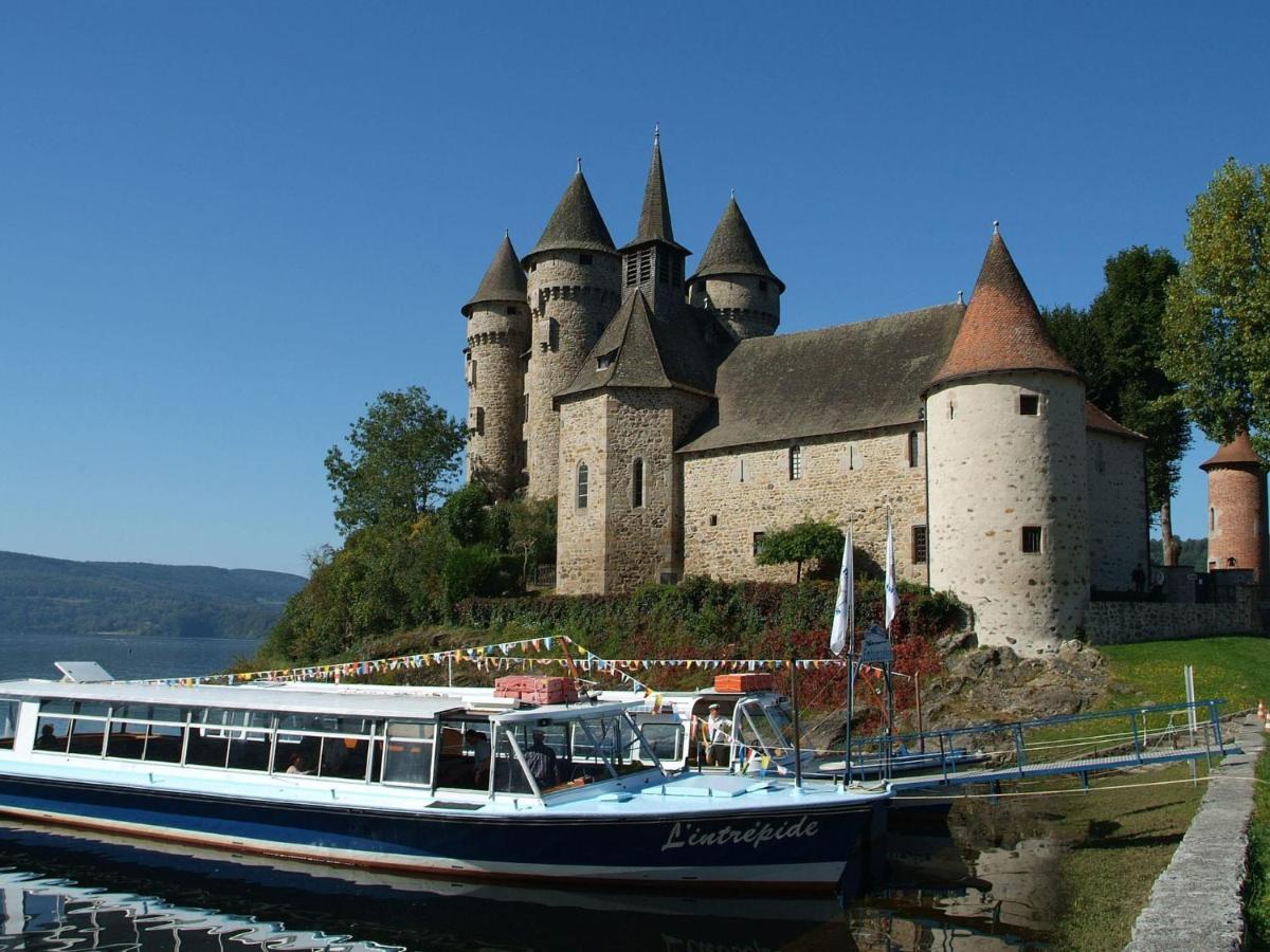 Comfortable Holiday Home Near The Lake Beaulieu (Cantal) Exterior foto