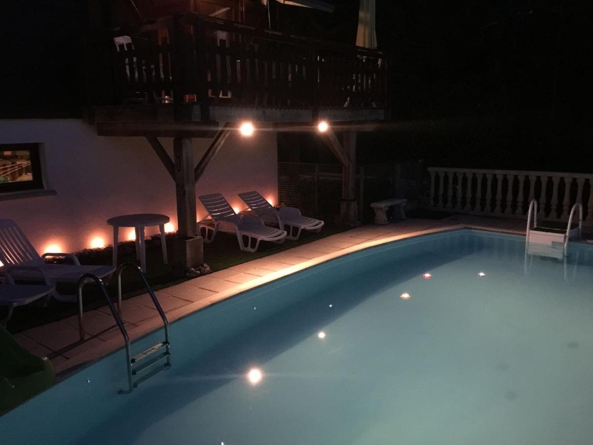 Comfortable Holiday Home Near The Lake Beaulieu (Cantal) Exterior foto